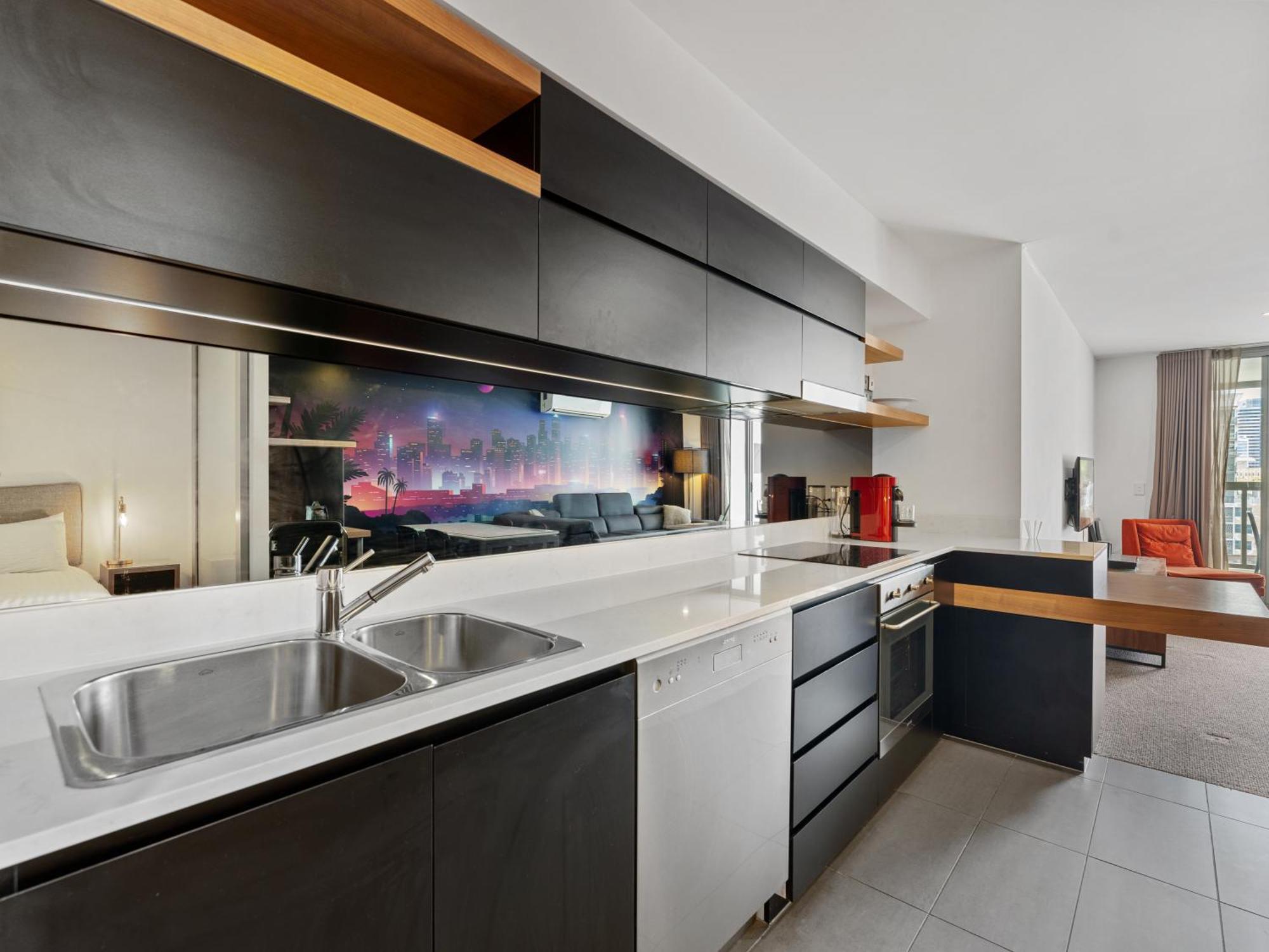 Discover Urban Bliss In Our 1-Bedroom King Bed Apartment! City Views And Cultural Gems Brisbane Exterior foto